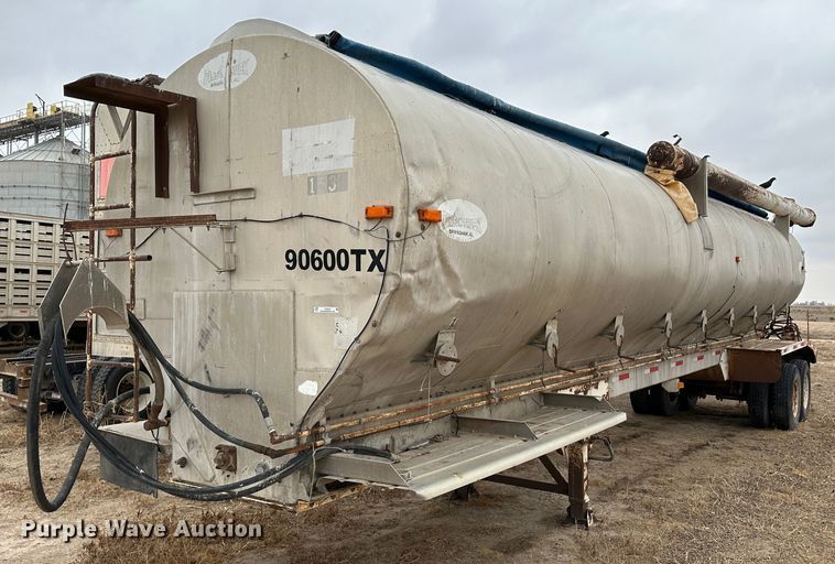 image for item LT9235 1990 Pinson  feed delivery trailer