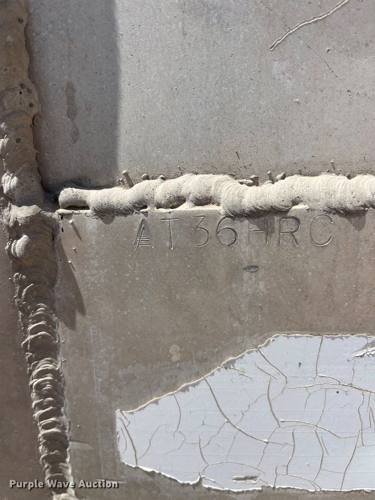 image for item LT9235 1990 Pinson  feed delivery trailer