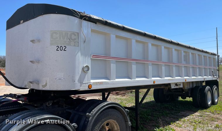 image for item MM9460 1993 CMC T-102  end dump trailer
