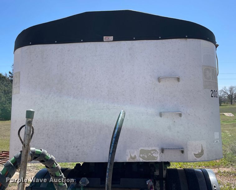 image for item MM9460 1993 CMC T-102  end dump trailer