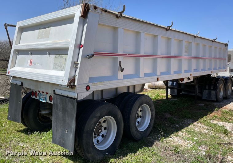 image for item MM9460 1993 CMC T-102  end dump trailer