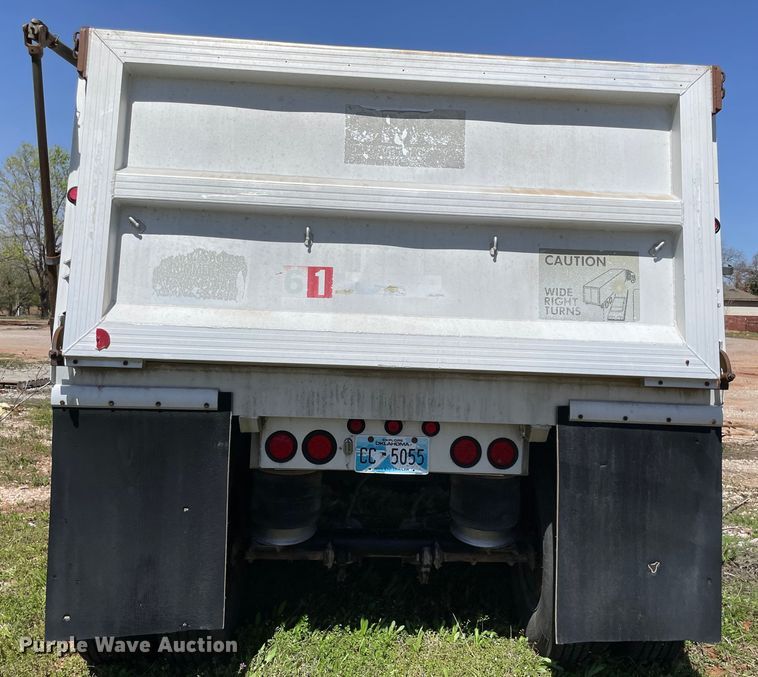 image for item MM9460 1993 CMC T-102  end dump trailer