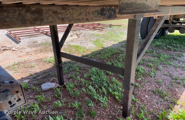 image for item MM9460 1993 CMC T-102  end dump trailer