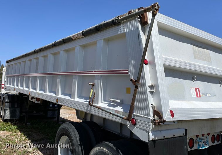 image for item MM9460 1993 CMC T-102  end dump trailer