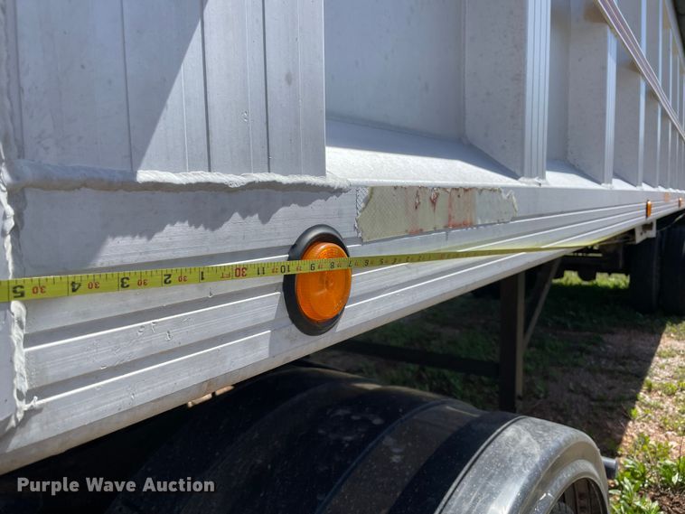 image for item MM9460 1993 CMC T-102  end dump trailer