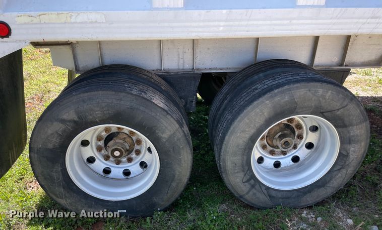 image for item MM9460 1993 CMC T-102  end dump trailer