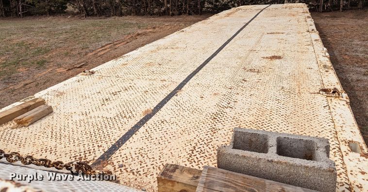 image for item MN9840 1976 Muv-All 4534A  drop deck equipment trailer