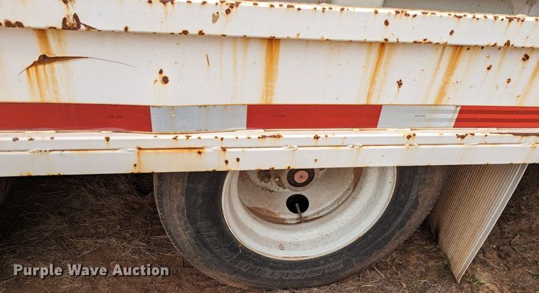 image for item MN9840 1976 Muv-All 4534A  drop deck equipment trailer