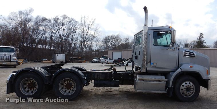 image for item MO9598 2020 Western Star 4700SB  semi truck