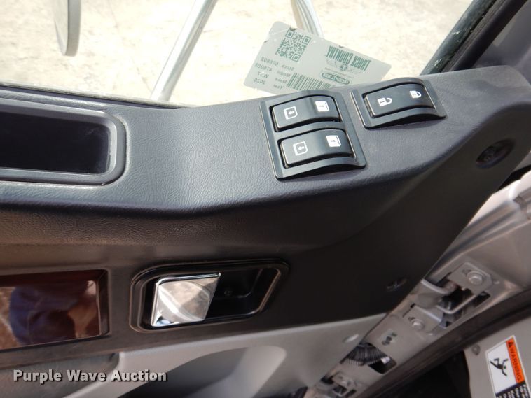 image for item MO9598 2020 Western Star 4700SB  semi truck