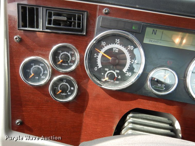 image for item MO9598 2020 Western Star 4700SB  semi truck