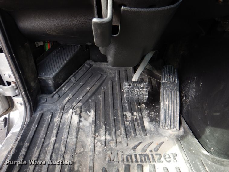 image for item MO9598 2020 Western Star 4700SB  semi truck