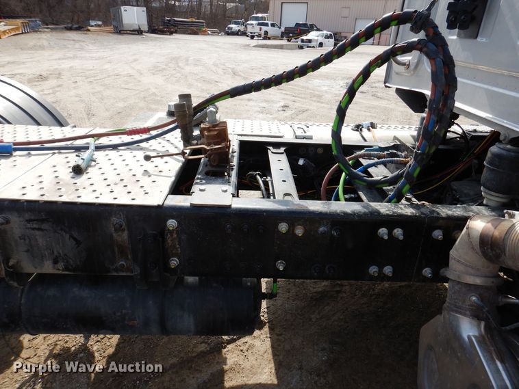 image for item MO9598 2020 Western Star 4700SB  semi truck