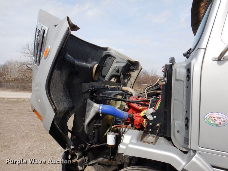 image for item MO9598 2020 Western Star 4700SB  semi truck