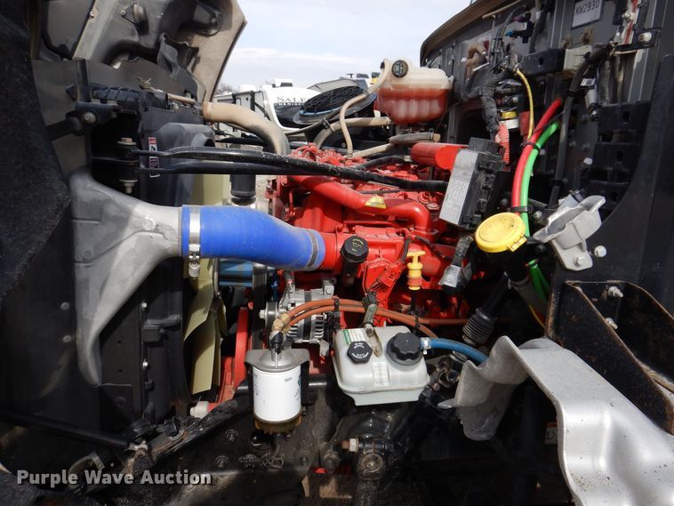 image for item MO9598 2020 Western Star 4700SB  semi truck