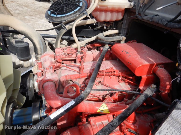 image for item MO9598 2020 Western Star 4700SB  semi truck