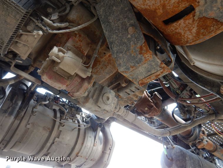 image for item MO9598 2020 Western Star 4700SB  semi truck