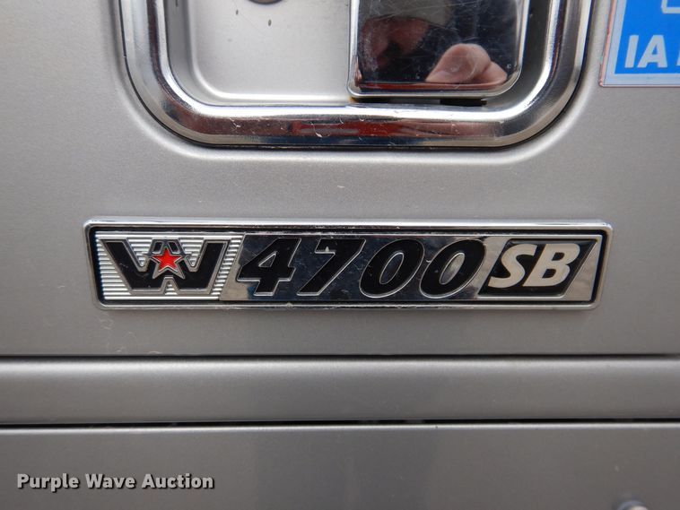 image for item MO9598 2020 Western Star 4700SB  semi truck