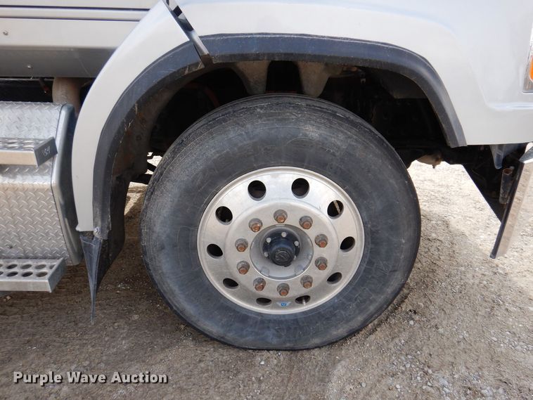 image for item MO9598 2020 Western Star 4700SB  semi truck