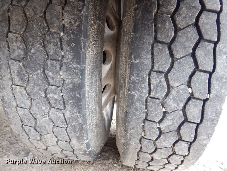 image for item MO9598 2020 Western Star 4700SB  semi truck