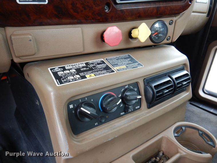 image for item MO9599 2006 Mack Granite  semi truck