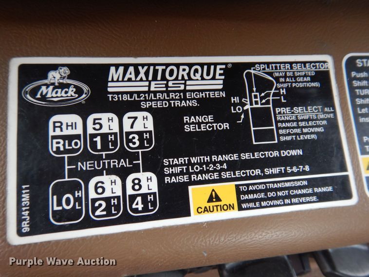 image for item MO9599 2006 Mack Granite  semi truck