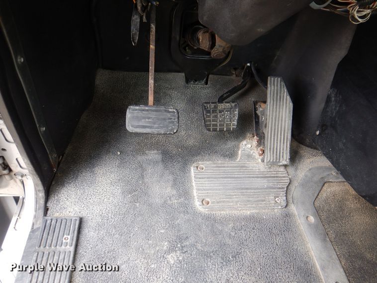 image for item MO9599 2006 Mack Granite  semi truck