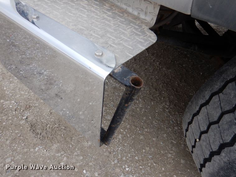 image for item MO9599 2006 Mack Granite  semi truck