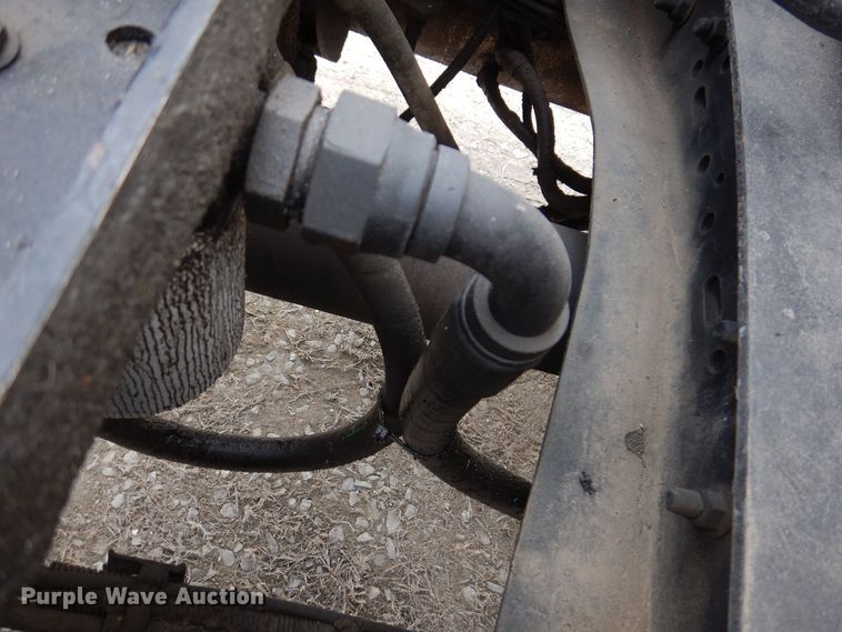 image for item MO9599 2006 Mack Granite  semi truck