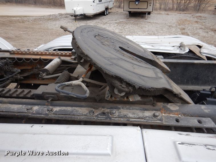 image for item MO9599 2006 Mack Granite  semi truck