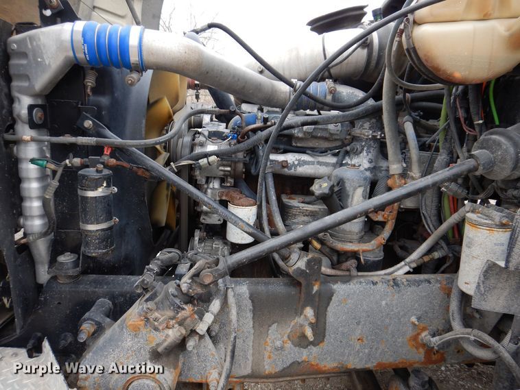 image for item MO9599 2006 Mack Granite  semi truck