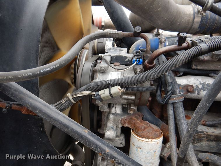 image for item MO9599 2006 Mack Granite  semi truck