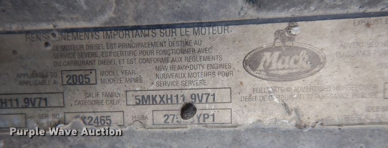 image for item MO9599 2006 Mack Granite  semi truck