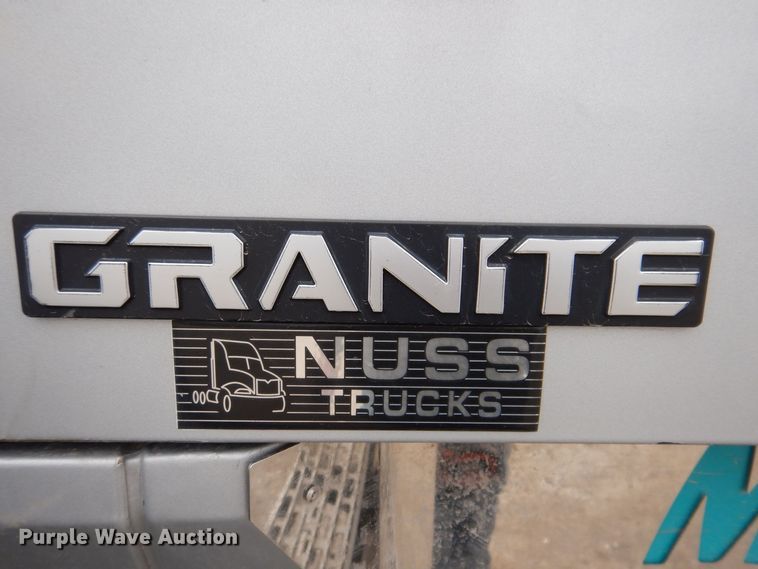 image for item MO9599 2006 Mack Granite  semi truck