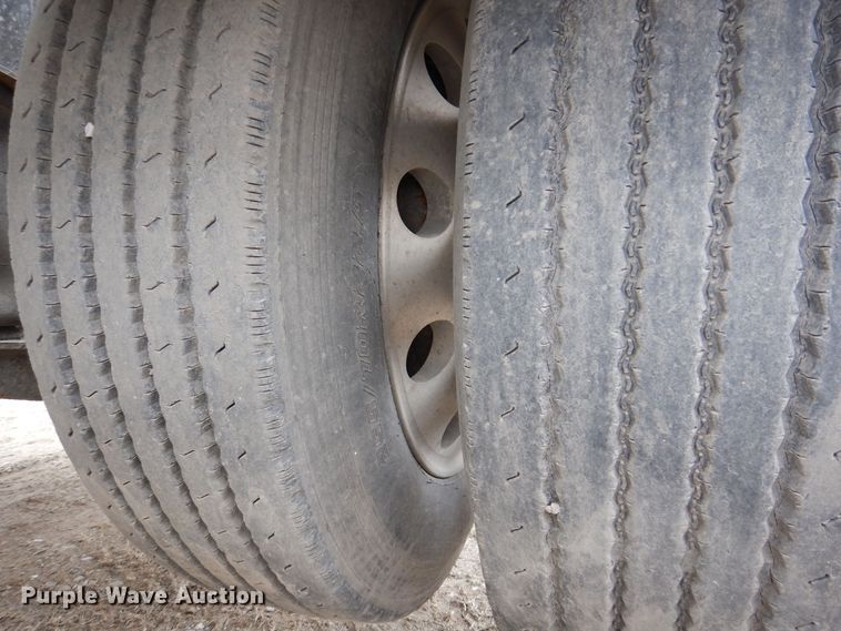 image for item MO9599 2006 Mack Granite  semi truck