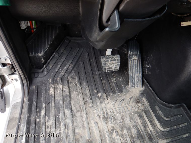 image for item MO9600 2020 Western Star 4700SB  semi truck