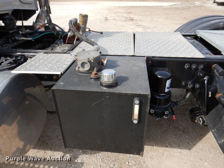 image for item MO9600 2020 Western Star 4700SB  semi truck