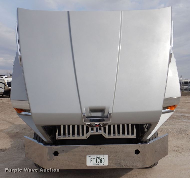image for item MO9600 2020 Western Star 4700SB  semi truck