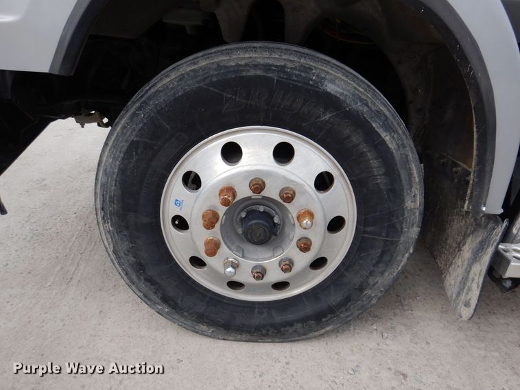 image for item MO9600 2020 Western Star 4700SB  semi truck