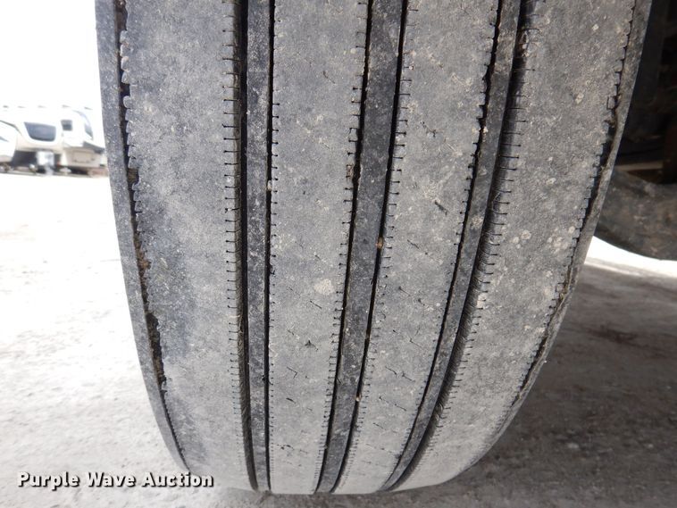 image for item MO9600 2020 Western Star 4700SB  semi truck