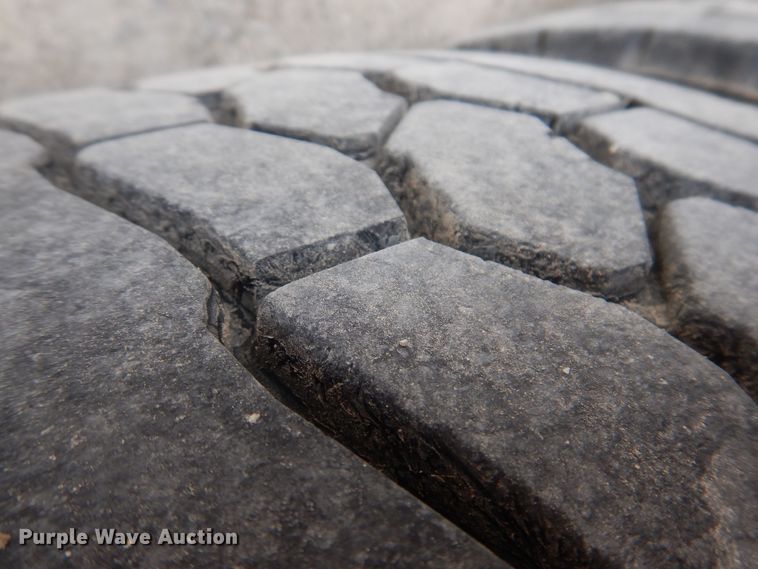 image for item MO9600 2020 Western Star 4700SB  semi truck