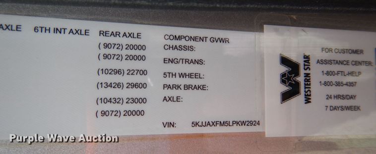 image for item MO9600 2020 Western Star 4700SB  semi truck