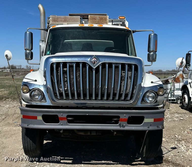 image for item MW9352 2009 International WorkStar 7300  utility / service truck