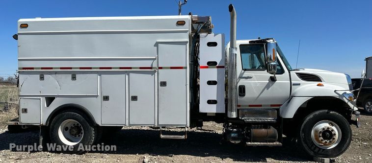 image for item MW9352 2009 International WorkStar 7300  utility / service truck
