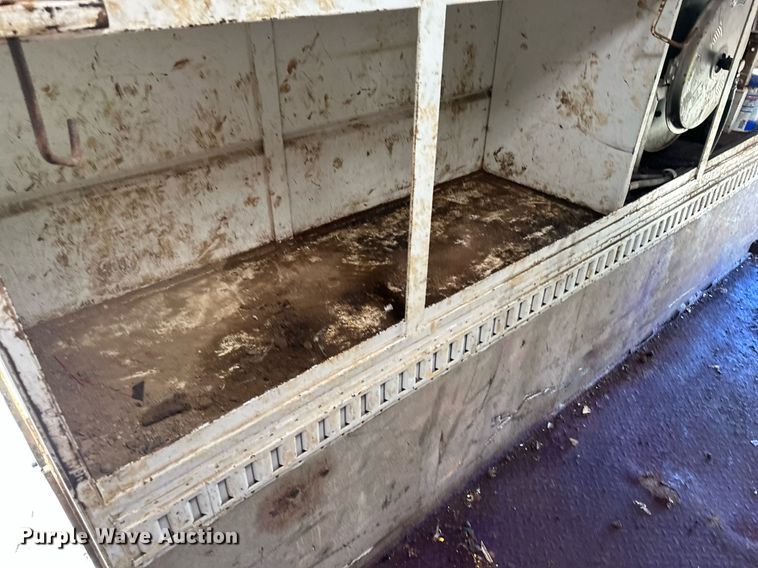 image for item MW9352 2009 International WorkStar 7300  utility / service truck