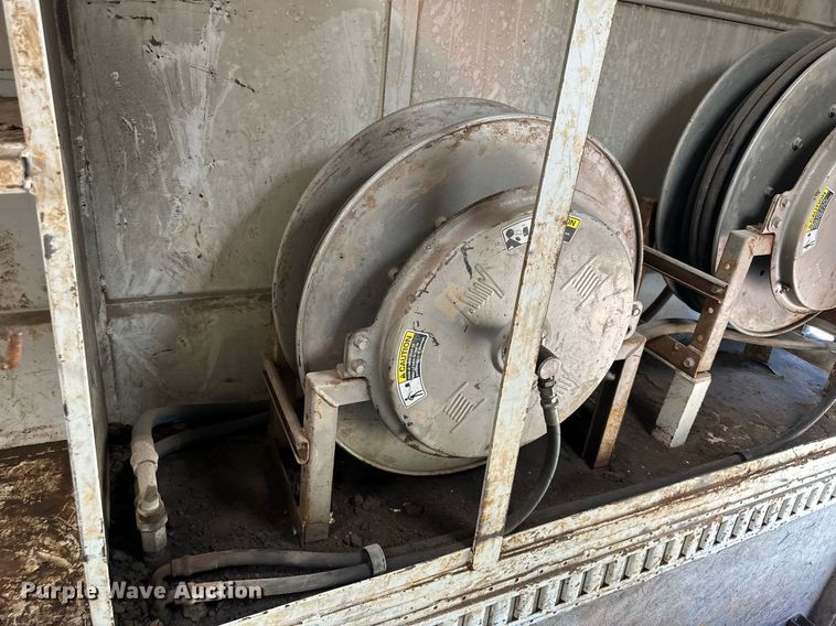 image for item MW9352 2009 International WorkStar 7300  utility / service truck