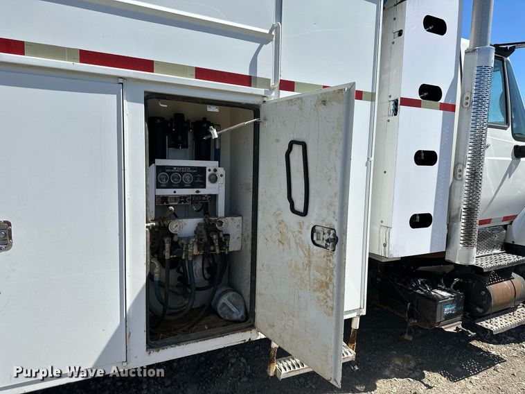 image for item MW9352 2009 International WorkStar 7300  utility / service truck