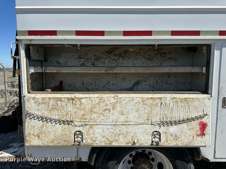 image for item MW9352 2009 International WorkStar 7300  utility / service truck