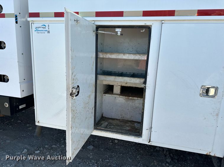 image for item MW9352 2009 International WorkStar 7300  utility / service truck