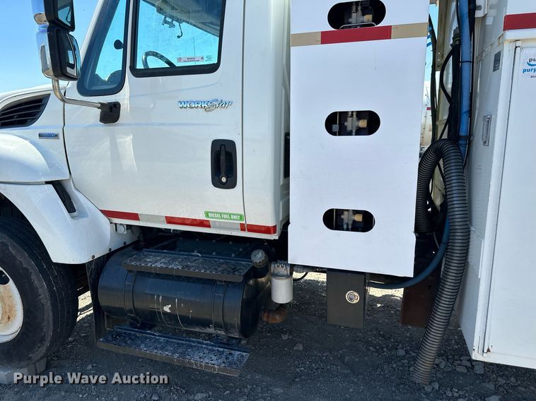 image for item MW9352 2009 International WorkStar 7300  utility / service truck